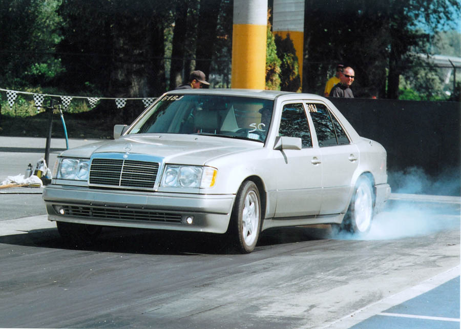1992 Mercedes 500E warming up the tires at NHRA 2010 Summit ET Finals in 